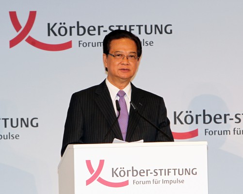 Premierminister Nguyen Tan Dung zu Gast beim Asien-Europa-Gipfeltreffen im italienischen Mailand - ảnh 1